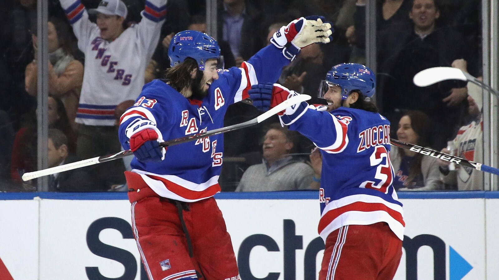 Mika Zibanejad (à gauche) et Mats Zuccarello