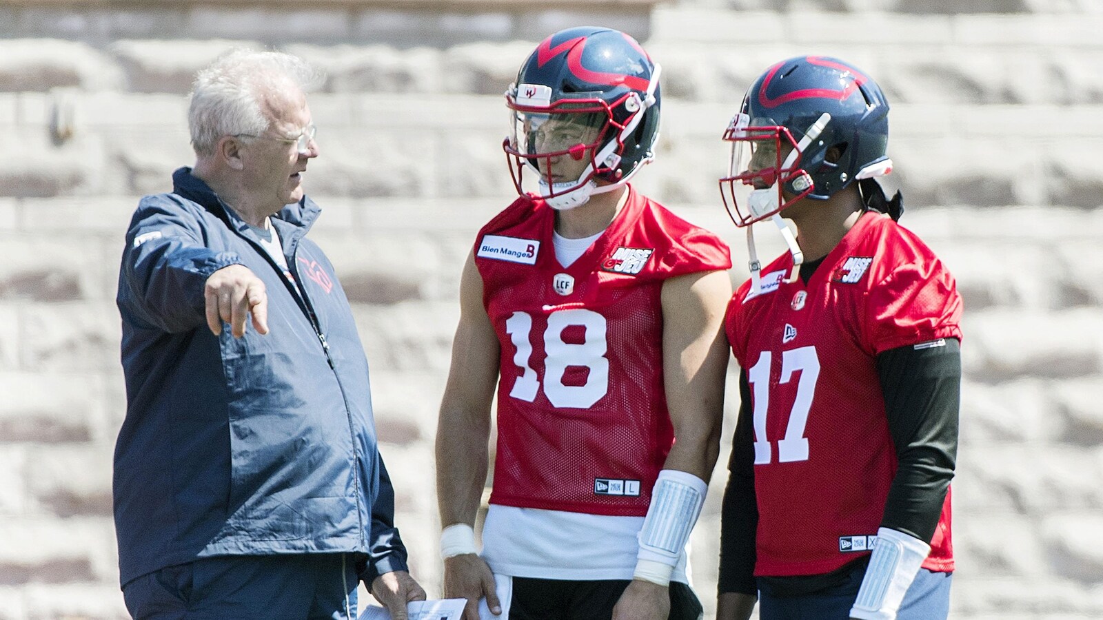 Mike Sherman s'entretient avec Matthew Shiltz et Antonio Pipkin.