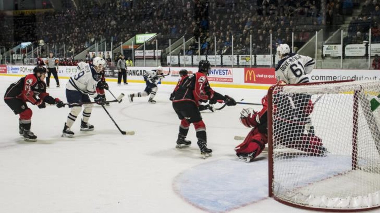 Le défenseur de Bonaventure, Alexis Arsenault (7) lors d'une partie des Huskies de Rouyn-Noranda contre l'Océanic de Rimouski, au Colisée Financière SunLife.