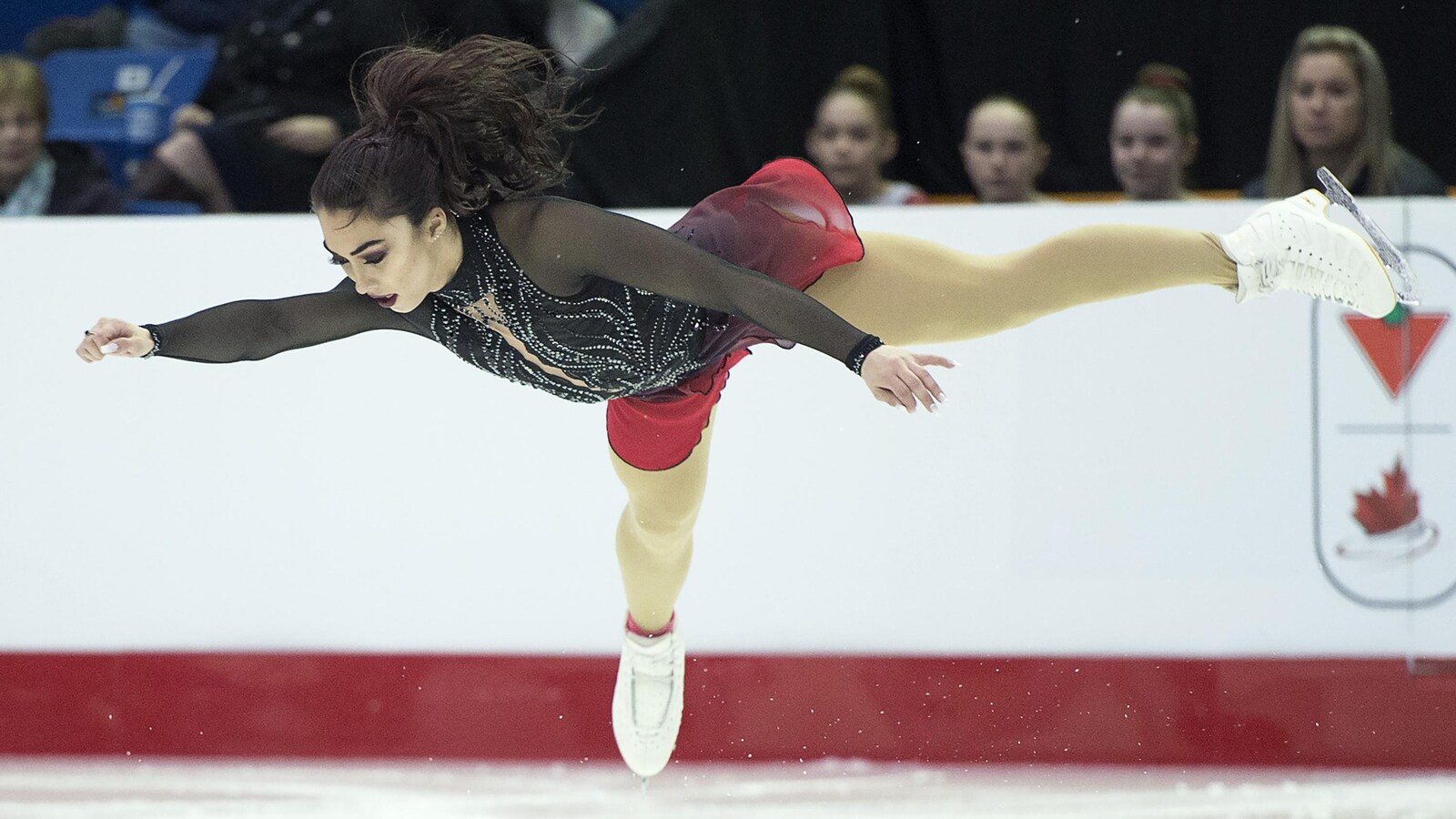 Gabrielle Daleman en action au programme court des Championnats canadiens de patinage artistique.