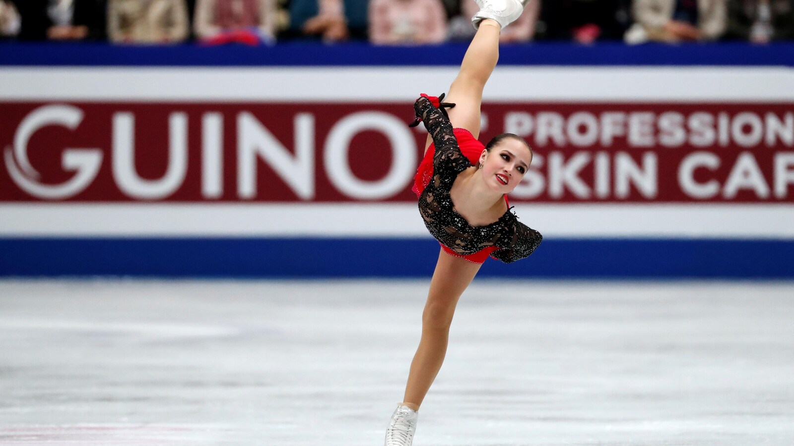 La Russe Alina Zagitova en action au programme libre des mondiaux 2019 de Saitama, au Japon