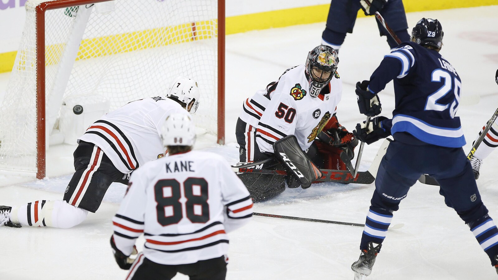 Patrik Laine a inscrit son 20e but de la saison, le 100e de sa carrière, en première période