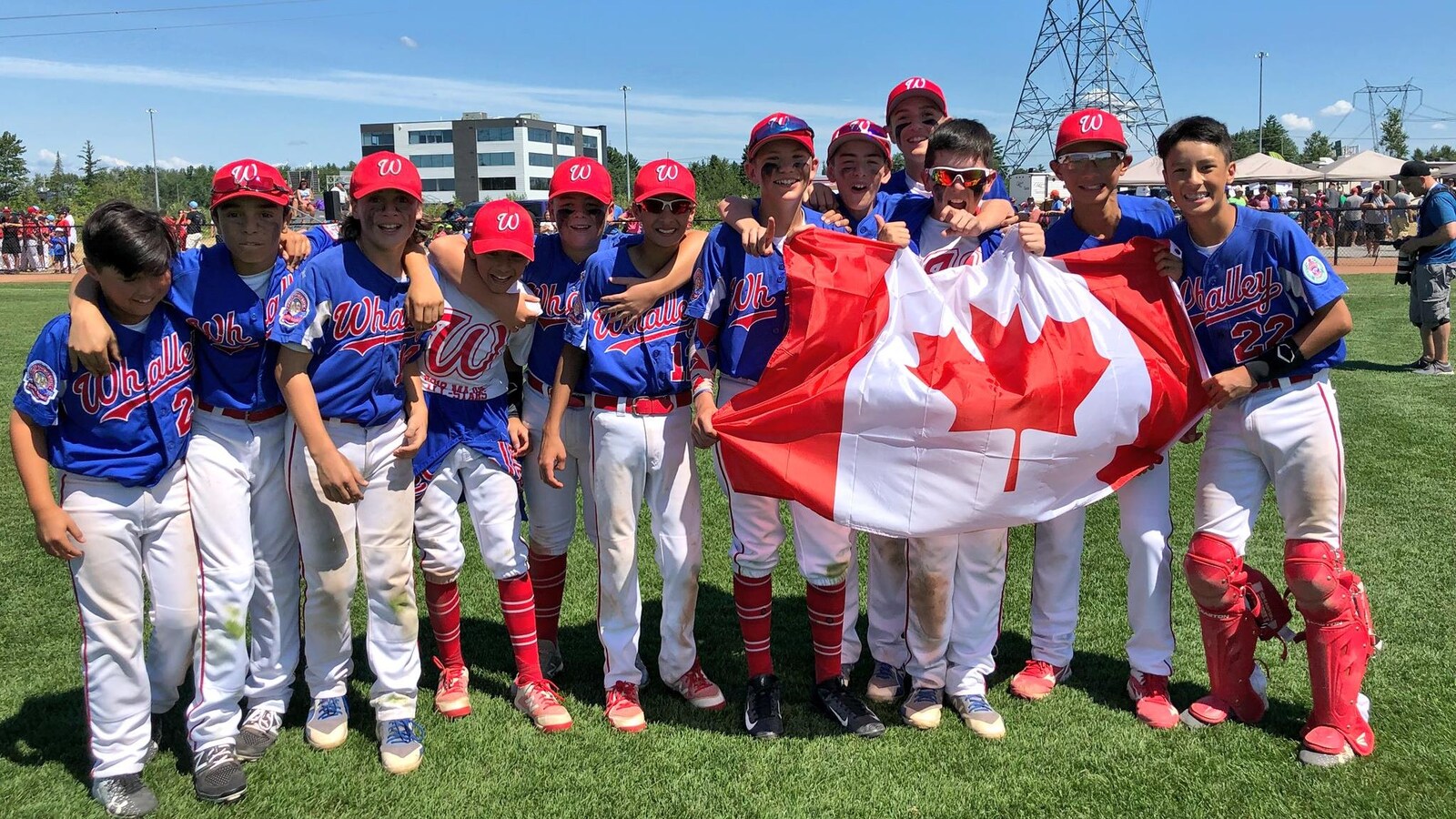 L'équipe de Whalley, en Colombie-Britannique, a remporté le titre canadien de petite ligue de baseball.