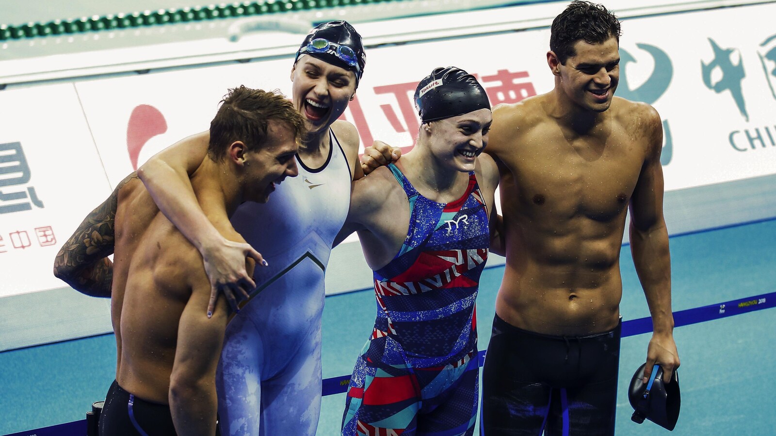 Le relais mixte américain formé de Caeleb Dressel, Olivia Smoliga, Kelsi Dahlia et Michael Andrew