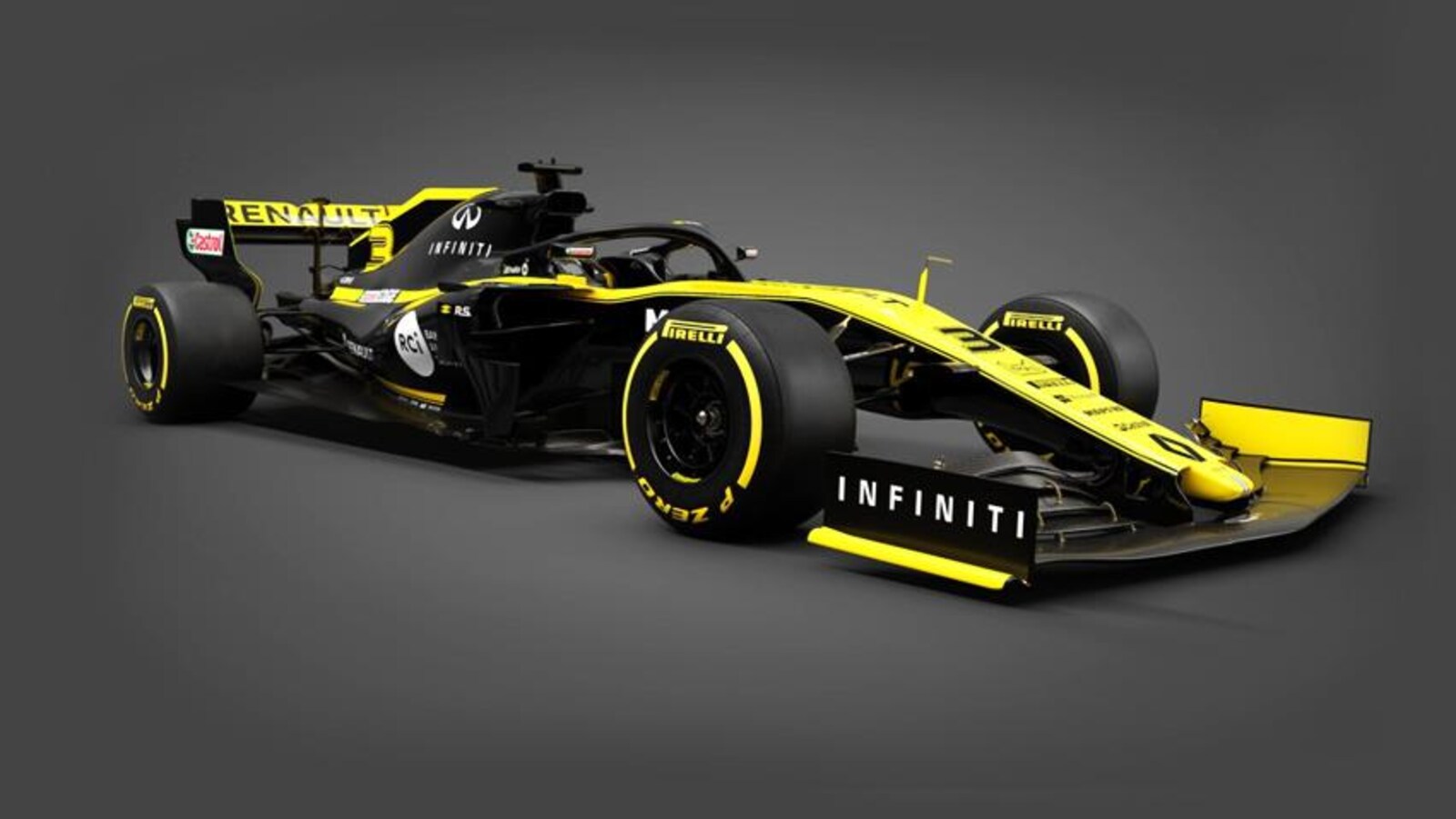 La voiture aux couleurs noir et jaune