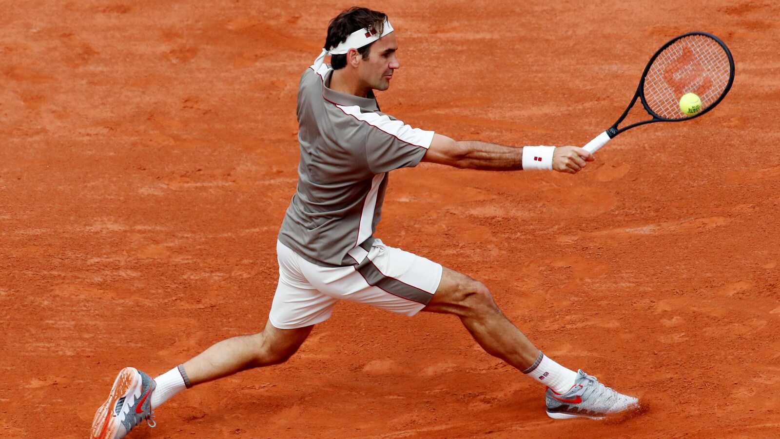 Roger Federer en action à Roland-Garros