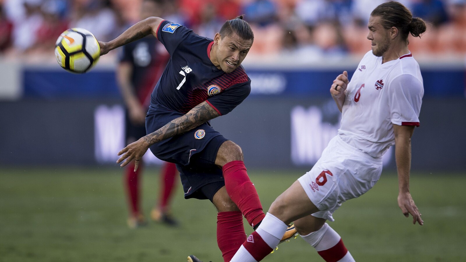 David Ramirez du Costa Rica et le Canadien Samuel Piette