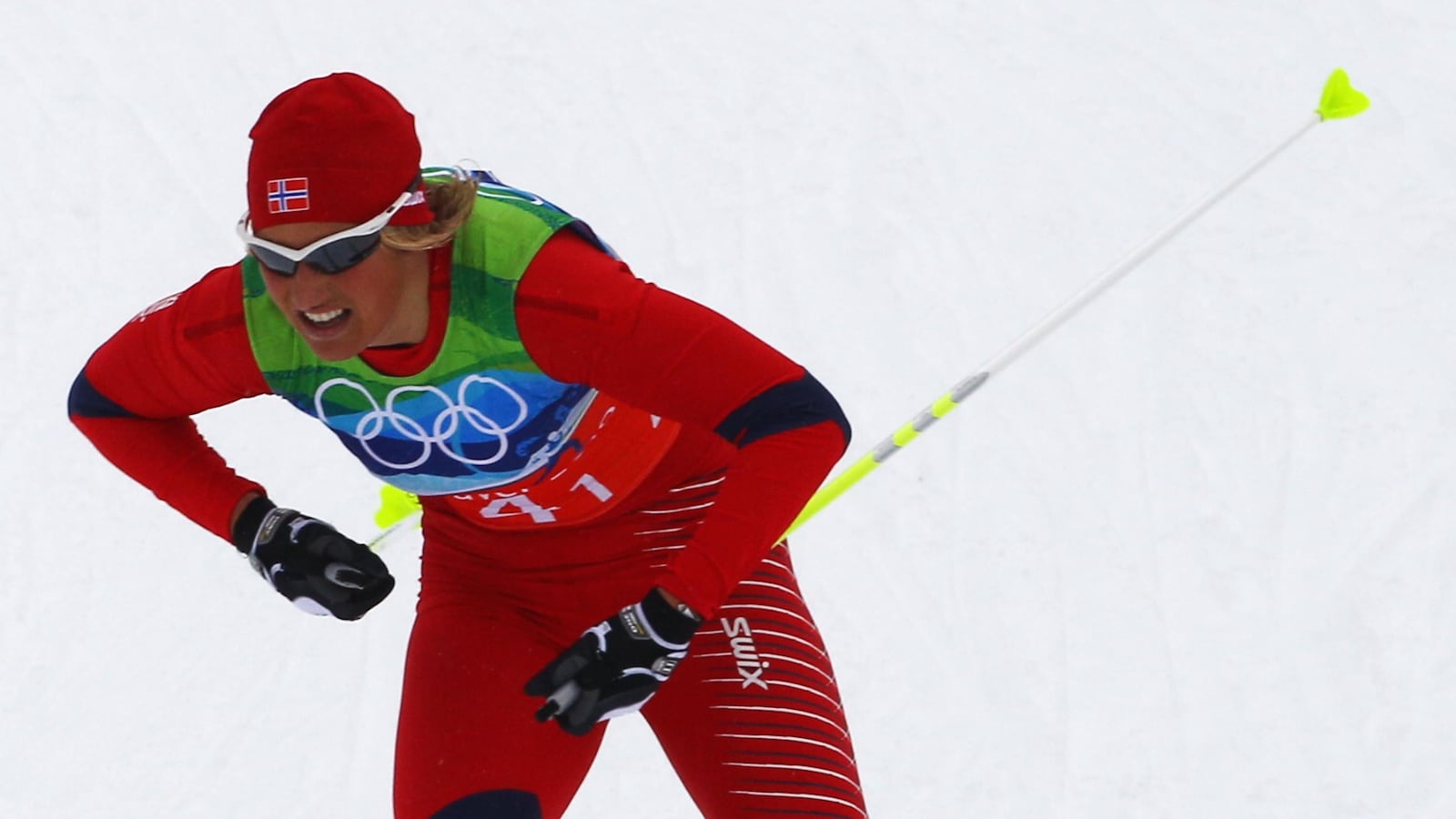 Vibeke Skofterud s'élance sur le parcours du relais 4 x 5 km aux Jeux olympiques de Vancouver, en 2010.