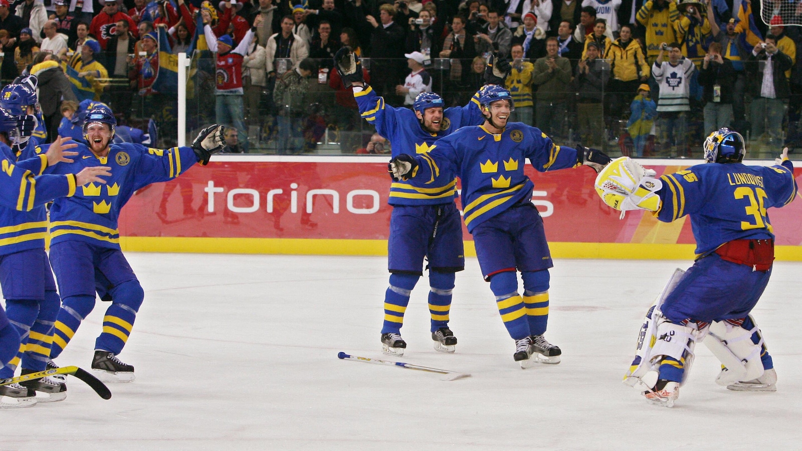 La Suède médaillée d'or au hockey lors des Jeux de 2006 à Turin