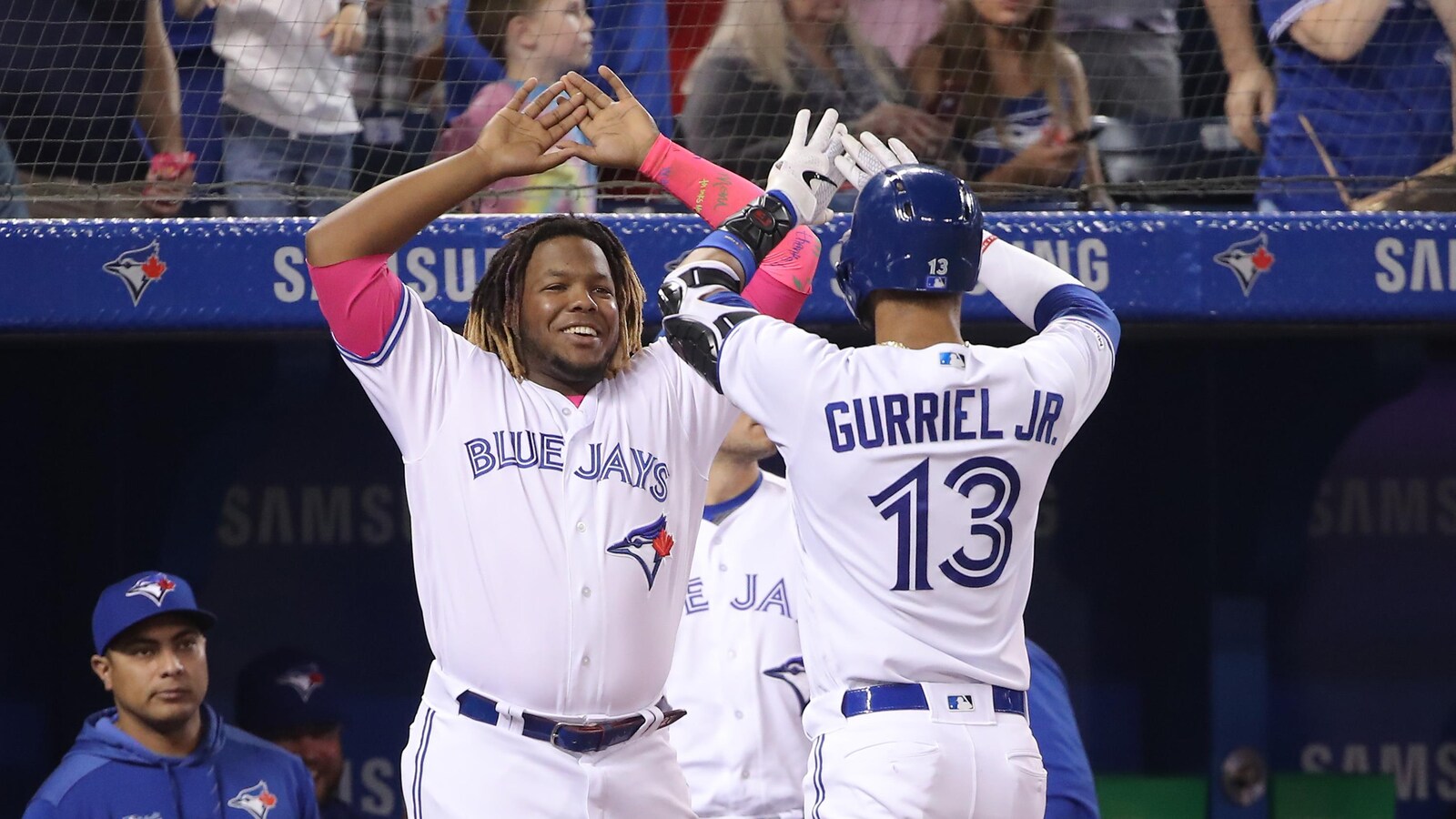 Vladimir Guerrero fils (à gauche) et Lourdes Gurriel fils