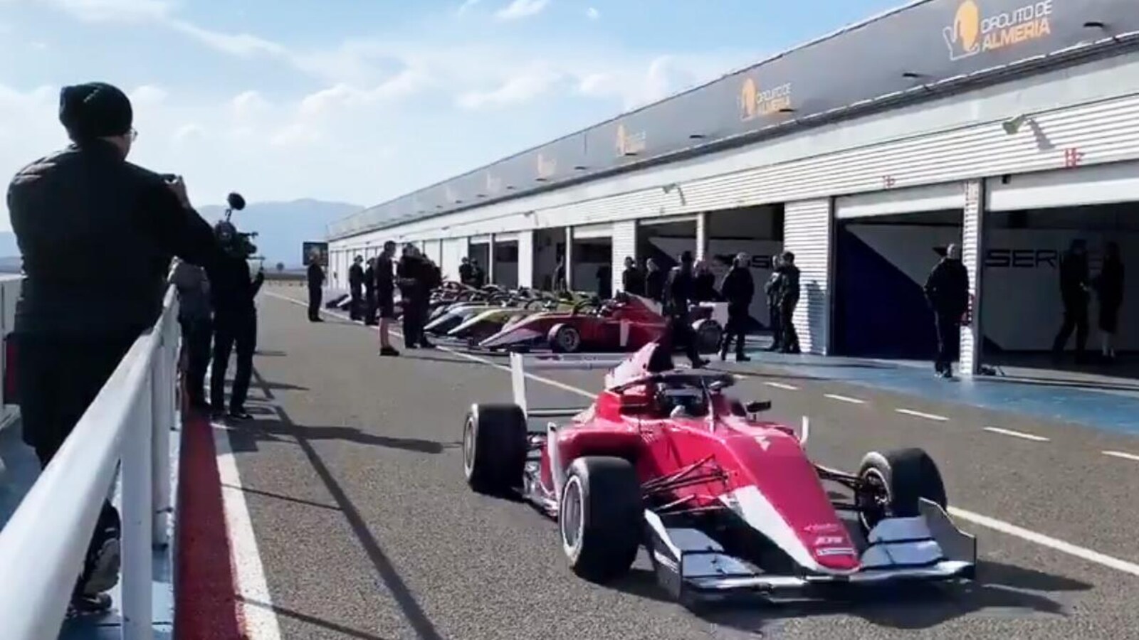Les 28 finalistes invitées au circuit d'Almeria pour le camp de sélection de la W Series.