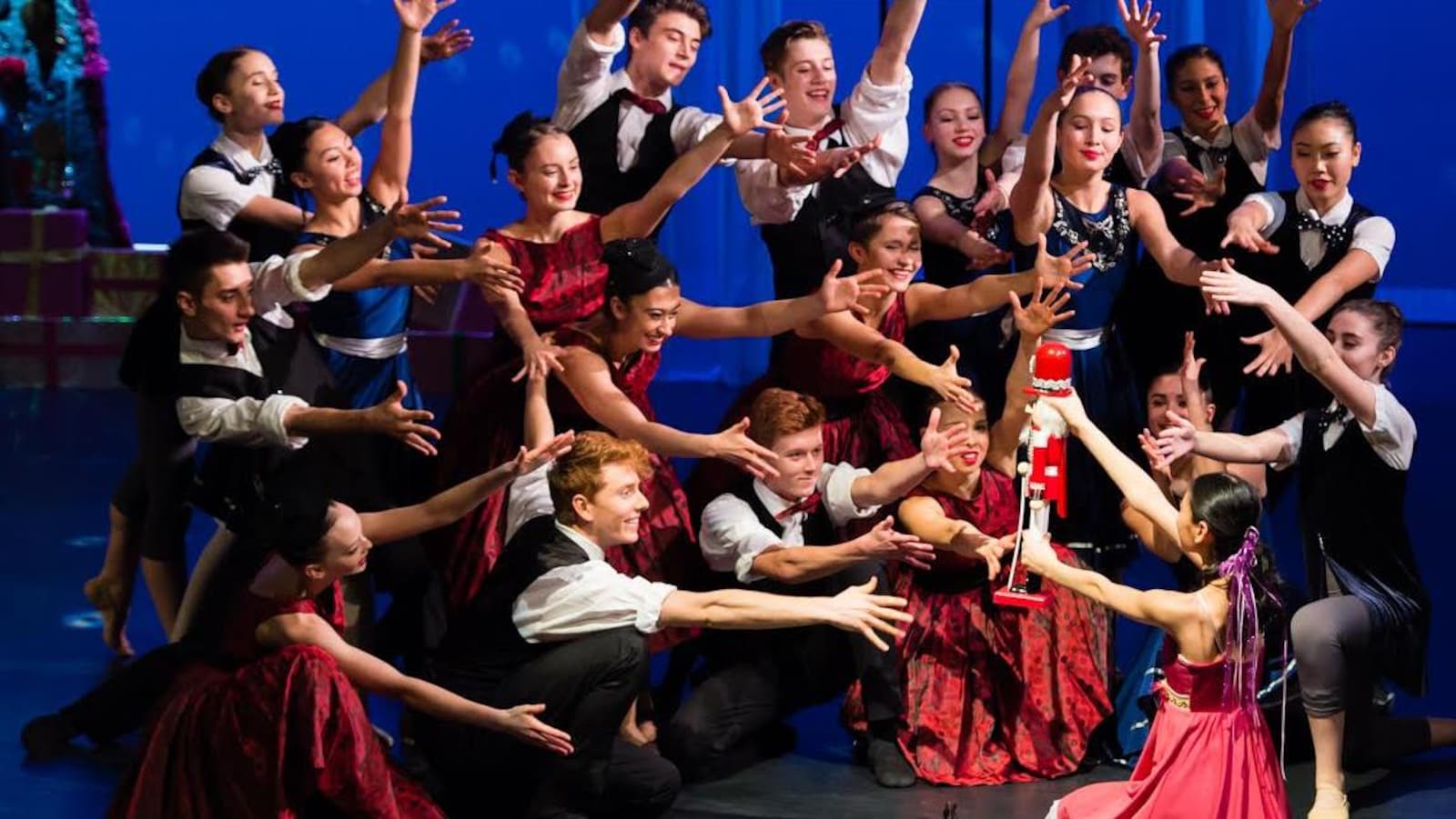 Mixed Nuts de Arts Umbrella Dance Company