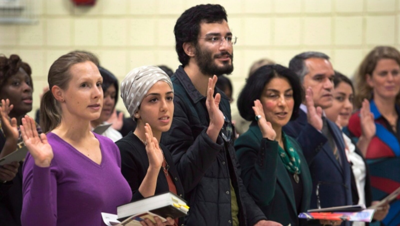 Une cérémonie de citoyenneté du gouvernement canadien