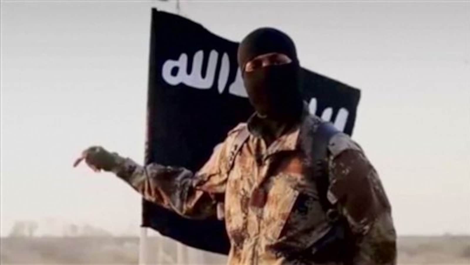 Un combattant djihadiste dans un extrait d'une vidéo datant de 2014.