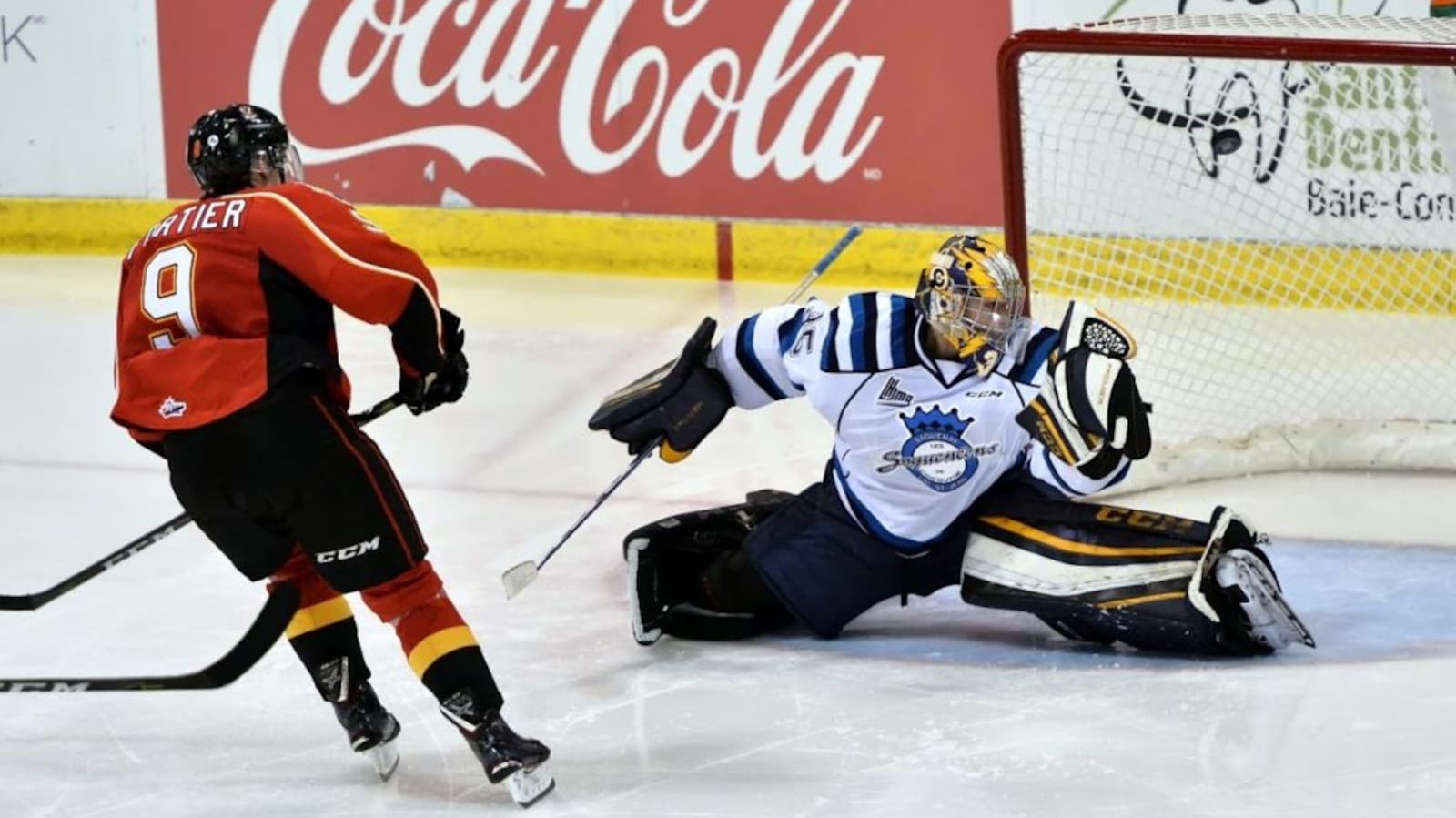 Match opposant les équipes de hockey du Drakkar de Baie-Comeau et des Saguenéens de Chicoutimi, dans la Ligue de hockey junior majeur du Québec