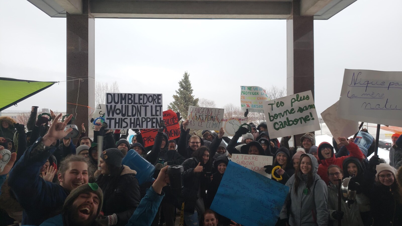 Manifestation des étudiants du Cégep de Baie-Comeau pour le climat.