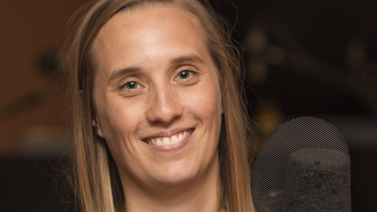 Sophie Dupuis au micro de Catherine Perrin.