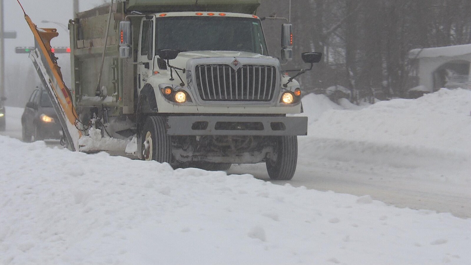 Les conditions routières sont difficiles à Sherbrooke en ce lendemain de tempête.