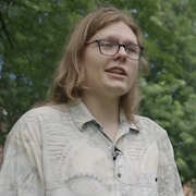 Thomas s'est fait piquer par une tique et a attrap&eacute; la maladie de Lyme au parc La Fontaine &agrave; Montr&eacute;al.