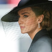 La princesse de Galles, Kate Middleton, assiste aux funérailles de la reine Élisabeth II, à Londres, le lundi 19 septembre 2022.