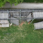 Une plateforme effondrée au Fort Gibraltar, à Winnipeg, le 31 mai 2023.