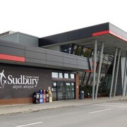 Extérieur de l'aéroport du Grand Sudbury 