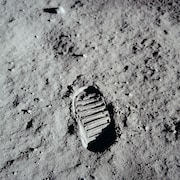 L'empreinte du pied d'un astronaute sur la Lune. 