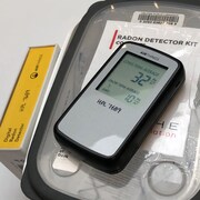 Un appareil pour détecter le radon.