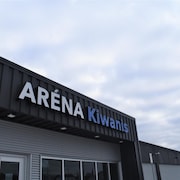 L'entrée de l'Aréna Kiwanis.