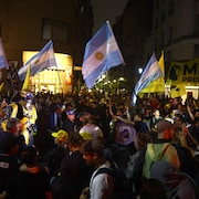 Des militants dans la rue de Buenos Aires.