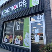 La devanture de L'armoire épicerie santé. 