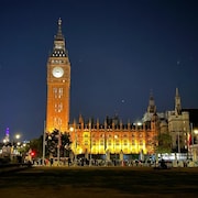 Une photo de la Big Ben la nuit, à Londres.