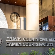 L'entrée de la cour du comté de Travis County, à Austin, où s'est tenue l'audience ce 7 décembre. 