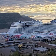 Le paquebot mouille dans la baie des Ha! Ha!