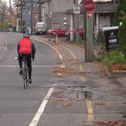 La piste cyclable sur le Boulevard Gouin à Montréal