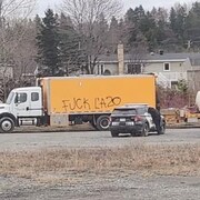 L'un des camions du MTQ qui a été vandalisé.