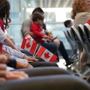 Les pays de provenance des citoyens canadiens d'origine Le nombre de citoyens canadiens d'origine latino-américaine varie selon les pays de provenance. Par exemple, il y a plus de citoyens canadiens d'origine colombienne que de Colombiens résidents permanents.