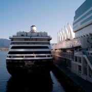 Un navire de croisière à Vancouver.