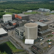 Site de la centrale nucléaire déclassée de Gentilly vue des airs.