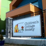 La devanture du site Children's Cottage Society, à Calgary. 