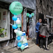 Le nouveau centre de soins du DTES à Vancouver lors de son ouverture, le 3 mai 2023.