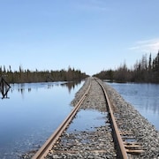 Une photographie montre l'ampleur des dégâts qu'OmniTRAX doit réparer afin de restaurer le chemin de fer vers Churchill, au Manitoba.