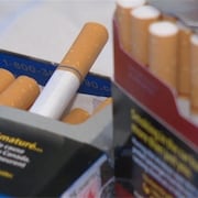 Des paquets de cigarettes