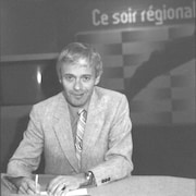 Sur la photo d'archives, Claude Couture intervient dans le téléjournal de Rimouski de Radio-Canada.