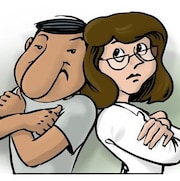 Un homme et une femme se tiennent dos à dos, bras croisés.