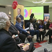 Une consultation citoyenne organisée par Radio-Canada à Regina, en Saskatchewan, lors du Rendez-vous Fransaskois 2023.