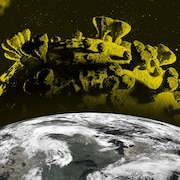 Le virus de la COVID-19, en gros plan, qui approche dangereusement de la planète Terre.