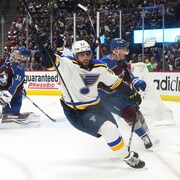 Il célèbre après avoir inscrit un but.