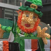 Un char allégorique.