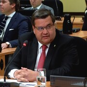 Le maire de Montréal, Denis Coderre, témoigne devant la commission Chamberland, le lundi 5 juin 2017. 